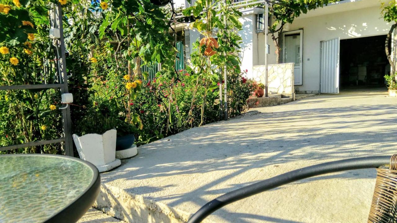 Apartmani Bosco Tivat Ngoại thất bức ảnh