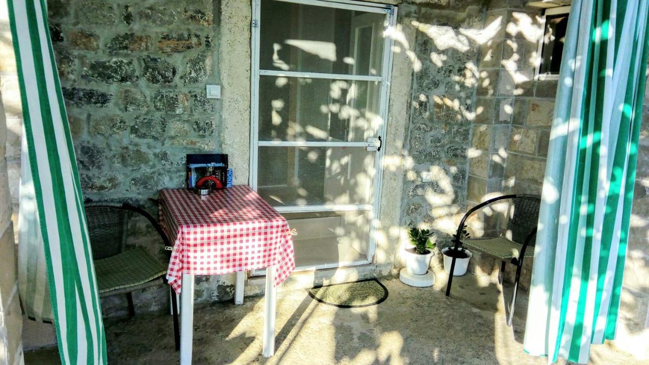 Apartmani Bosco Tivat Ngoại thất bức ảnh